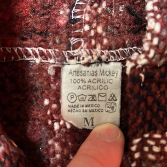 Poncho - Picture 3 of 4